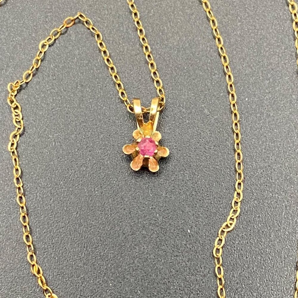 Vintage 14k Gold Filled Ruby Pendant Necklace 15" Stone GLOWS Delicate Layering - Picture 3 of 10
